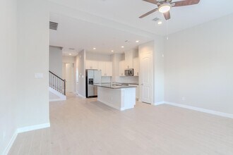 11016 Cres Light Way in Houston, TX - Building Photo - Building Photo
