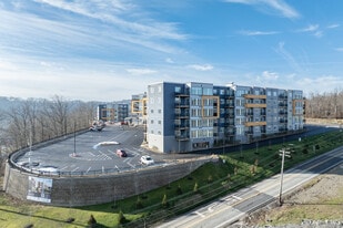 Apex Newbury in Bridgeville, PA - Building Photo