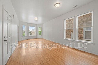 4230 W Adams St in Chicago, IL - Foto de edificio - Building Photo