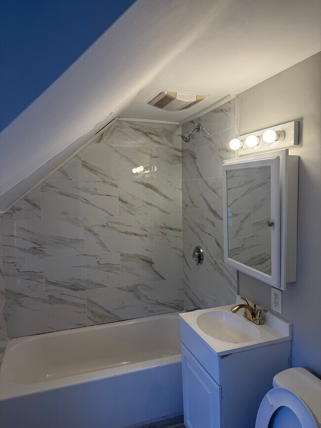 4 South Harlem Street, Unit Unit 3 in Worcester, MA - Building Photo - Building Photo