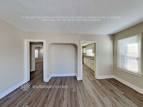 122 E 83rd St in Los Angeles, CA - Building Photo - Building Photo