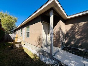 7379 Longing Trail in San Antonio, TX - Building Photo - Building Photo