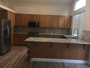 4915 Bay View Cir in Stockton, CA - Building Photo - Building Photo