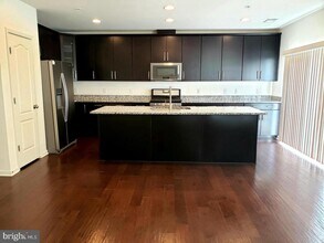 16900 Porters Inn Dr in Dumfries, VA - Building Photo - Building Photo