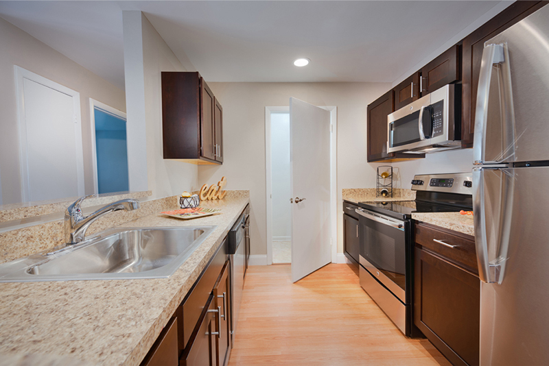 The Landings I in Alexandria, VA - Building Photo