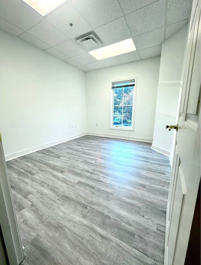 17111 Kenton Dr in Cornelius, NC - Building Photo - Building Photo