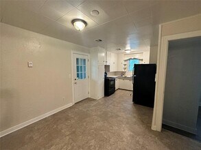 1350 Classen Blvd in Norman, OK - Building Photo - Building Photo