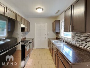 3660 Hill Acres Rd SW, Unit 214 in Atlanta, GA - Building Photo - Building Photo