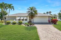 4426 SE 9th Ave in Cape Coral, FL - Building Photo - Building Photo