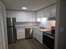 734 N Country Acres Ave in Wichita, KS - Building Photo