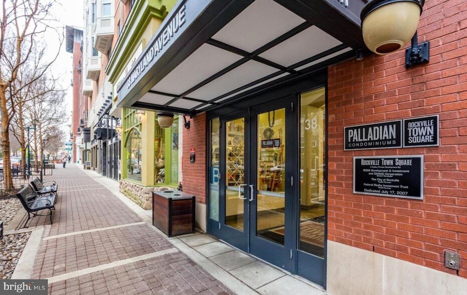 38 Maryland Ave, Unit 215 in Rockville, MD - Building Photo
