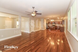 422 Howell Crossing in Canton, GA - Foto de edificio - Building Photo