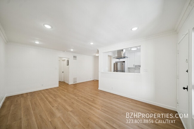 1206 Hayworth Ave in West Hollywood, CA - Building Photo - Building Photo