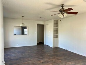 405 E Spring St in Henrietta, TX - Building Photo - Building Photo