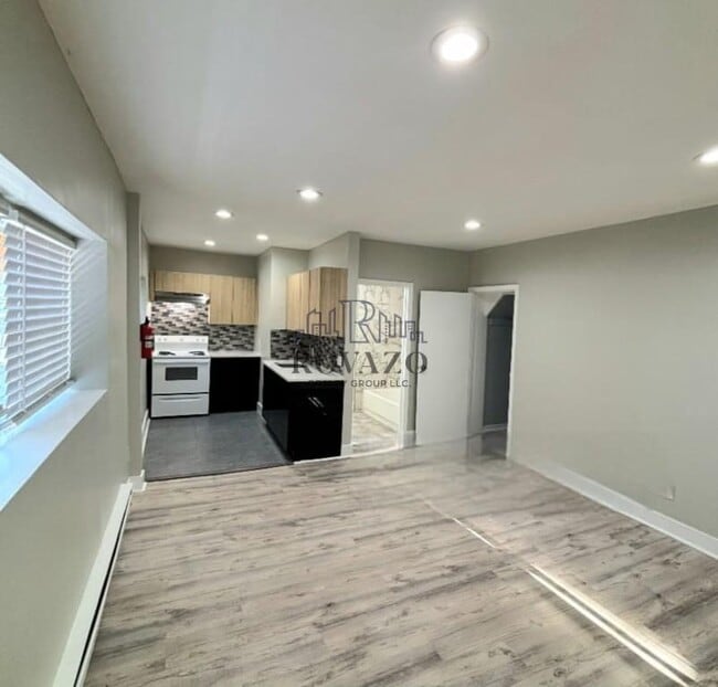 10 Mitchell St in West Orange, NJ - Building Photo - Building Photo