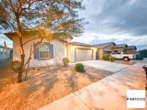 3349 E Donner Dr in Phoenix, AZ - Building Photo - Building Photo