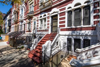 123 W 78th St in New York, NY - Building Photo - Building Photo