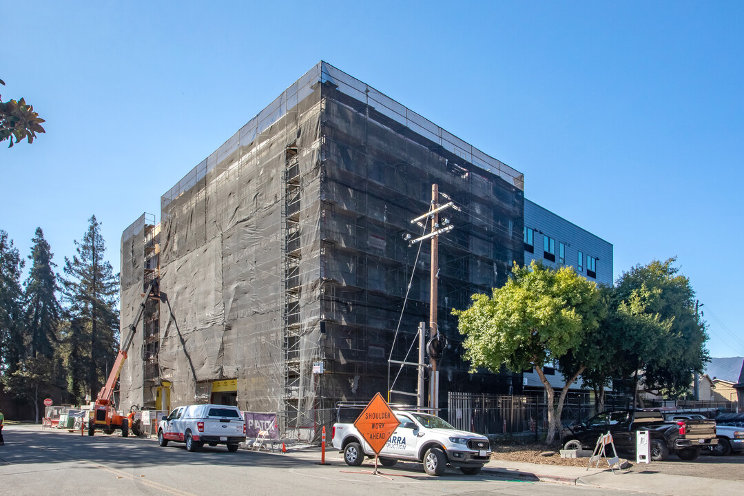 Mesa Terrace in San Jose, CA - Foto de edificio