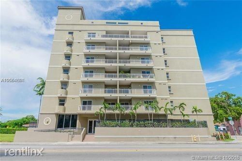 120 SW 37th Ave in Miami, FL - Building Photo