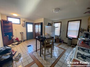 16 Sawyer Ter in Boston, MA - Building Photo - Building Photo