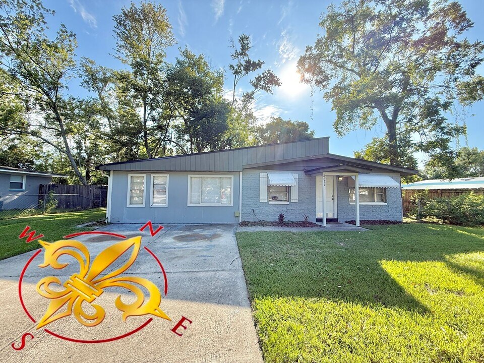 6051 George Wood Ln W in Jacksonville, FL - Building Photo