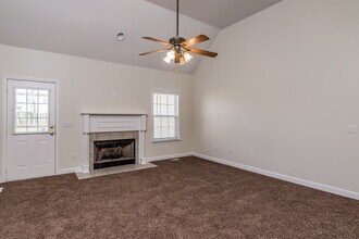 318 Gatewood Dr in Murfreesboro, TN - Foto de edificio - Building Photo