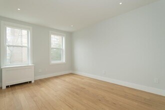 286 & 288 Chestnut Hill Avenue in Brighton, MA - Foto de edificio - Building Photo