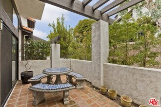 1559 Palisades Dr in Los Angeles, CA - Building Photo - Building Photo