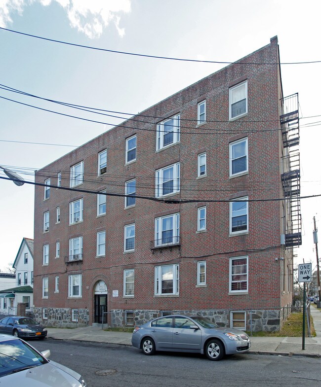 6 Madison St in Mount Vernon, NY - Foto de edificio - Building Photo