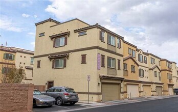 1525 Spiced Wine Ave in Henderson, NV - Building Photo - Building Photo