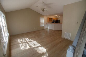 5340 Godas Cir in Columbia, MO - Foto de edificio - Building Photo