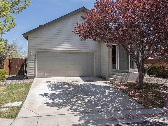 5410 Village Meadows Dr in Sparks, NV - Building Photo