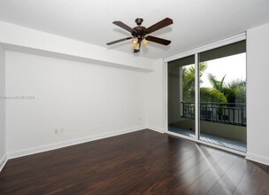 510 NW 84th Ave in Plantation, FL - Foto de edificio - Building Photo