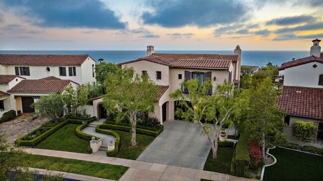 property at 8 Whalers Bluff