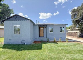 1008 W 134th Pl in Compton, CA - Building Photo