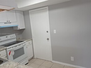 16701 NE 14th Ave in Miami, FL - Building Photo - Building Photo