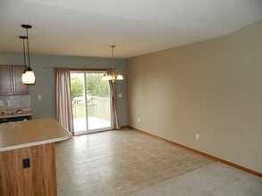 809 SE 12th St in Grimes, IA - Building Photo - Building Photo