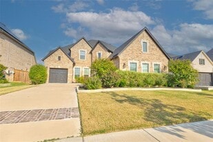 6816 Barnes Dr in Frisco, TX - Building Photo