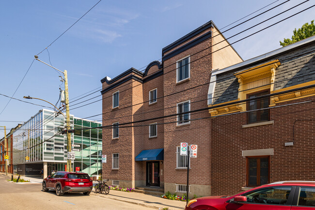 2041 De La Visitation Rue in Montréal, QC - Building Photo - Building Photo