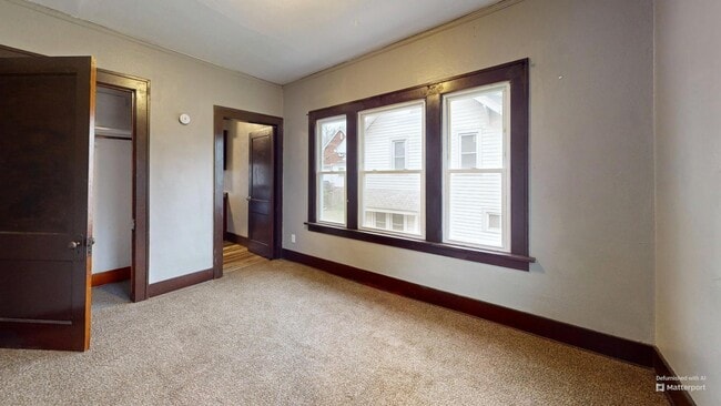 236 Watson St in Akron, OH - Foto de edificio - Building Photo