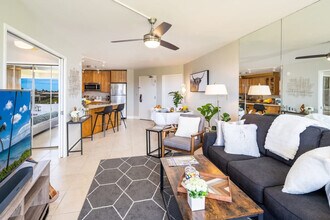 2575 S Kihei Rd in Kihei, HI - Foto de edificio - Building Photo