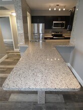 2890 N Oakland Forest Dr-Unit -201 in Oakland Park, FL - Building Photo - Building Photo