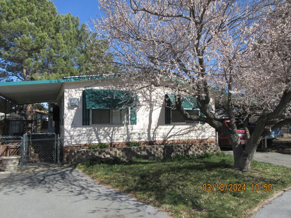 1277 Kingslane Ct in Gardnerville, NV - Building Photo