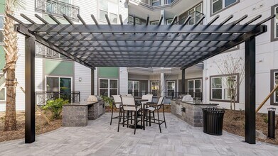 14041 Hyatt Rd, Unit 1308 in Jacksonville, FL - Building Photo - Building Photo