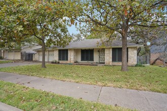 11704 Barrington Way in Austin, TX - Building Photo - Building Photo