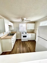 1821 Spencer Ave-Unit -E in New Bern, NC - Building Photo - Building Photo