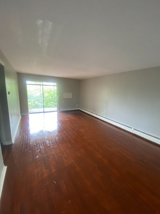 20 May St in Hartford, CT - Building Photo