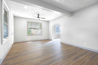 3240 W 56th St in Cleveland, OH - Building Photo - Building Photo