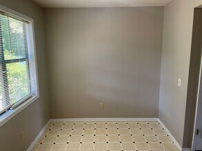 121-123 Ivie Cir in Martin, TN - Building Photo - Building Photo