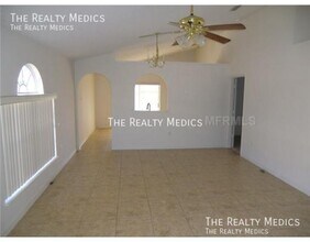 7644 Harbor Lake Dr in Orlando, FL - Building Photo - Building Photo